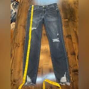 Judy Blue Dark Wash Distressed Skinny Jeans size 7/28